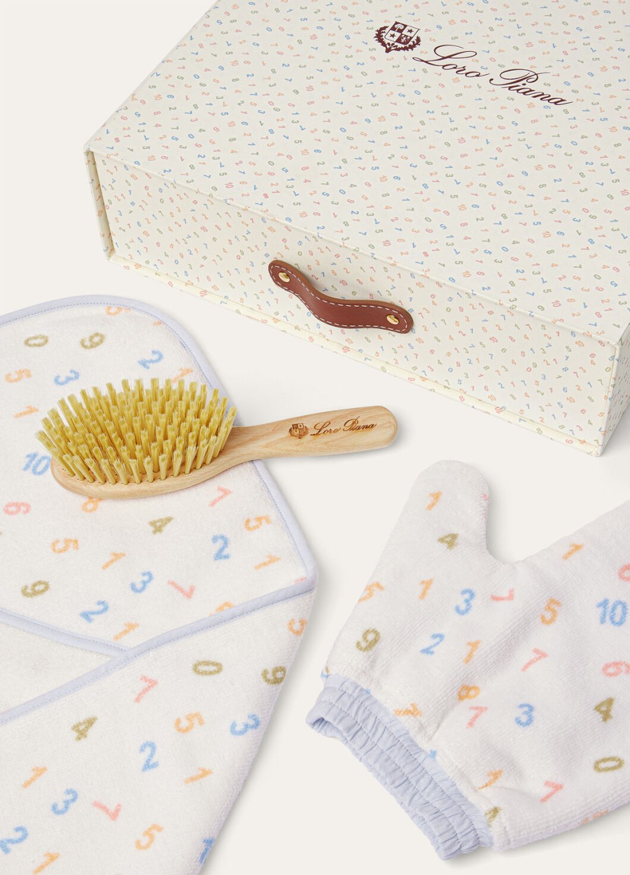 kinderbadset in de kleuren koraalsaliehemelsblauwochtendhemel.
