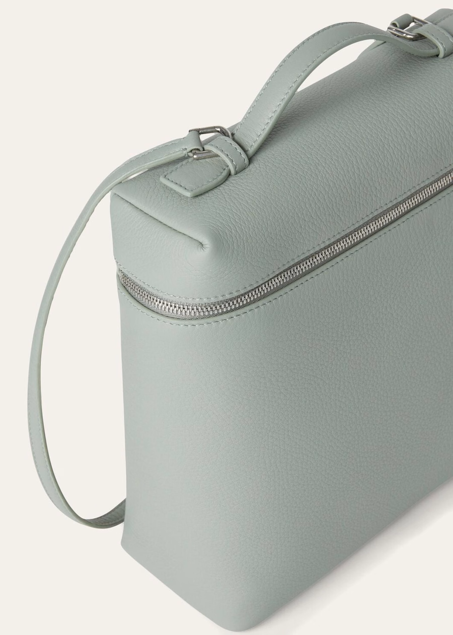 Extra Pocket Backpack L23.5 Eucalyptus, gemaakt van generfd kalfsleer