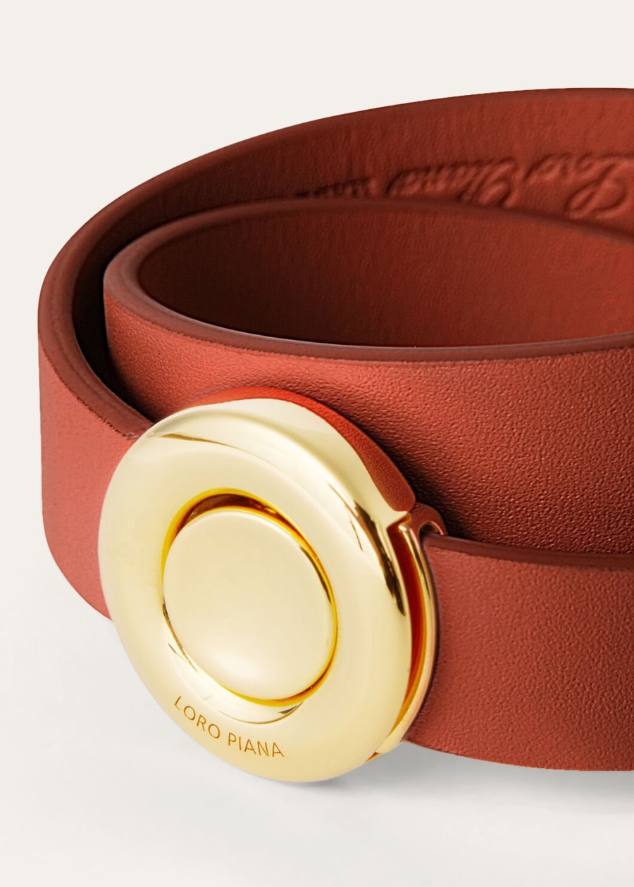 armband van diep kummel kalfsleer