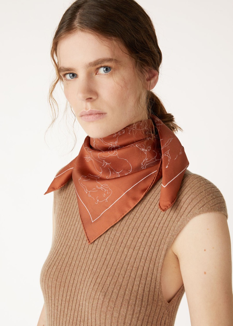 de kunst van de fijnste vezels zijden foulard in oranjeroestbruinwit