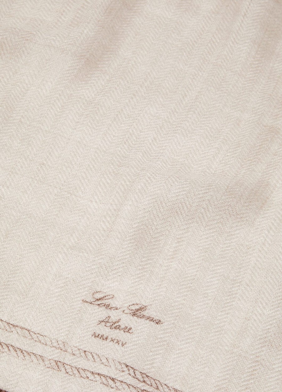 loro piana alare zijden kasjmier sjaal met zandkleurige beigeiephoutkleurige afwerking