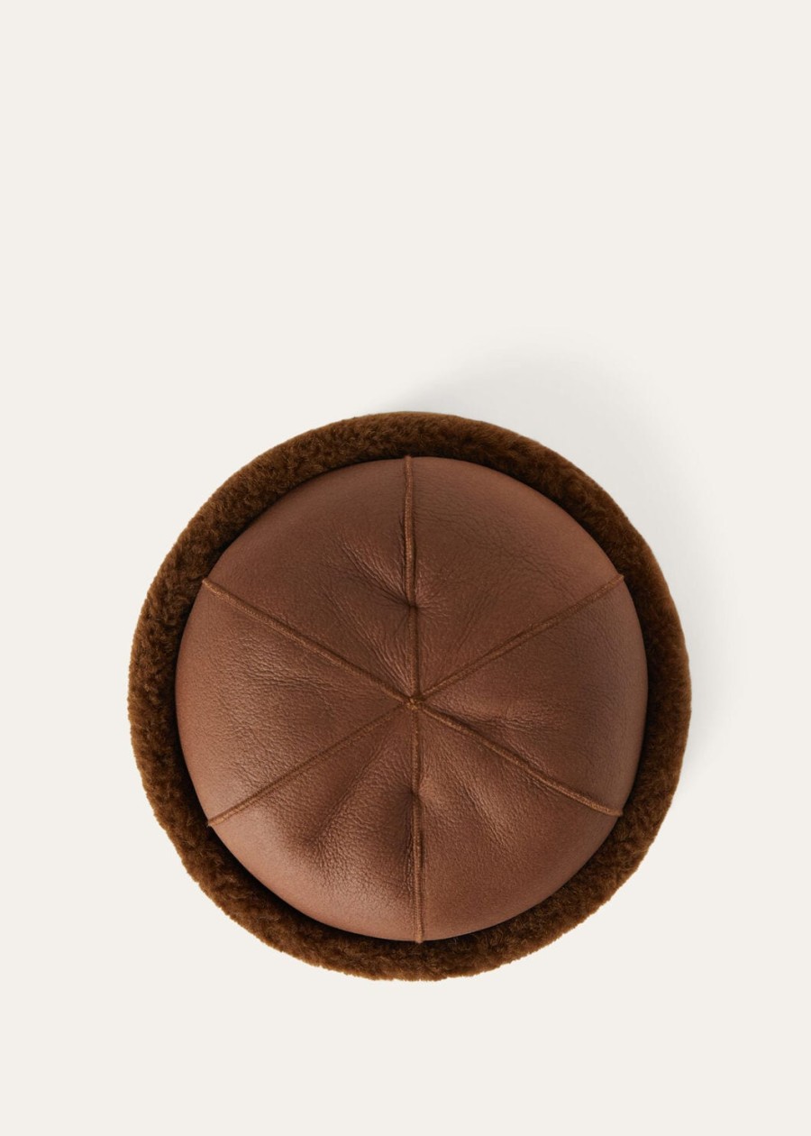 lys beanie hat in shearling highlander camel