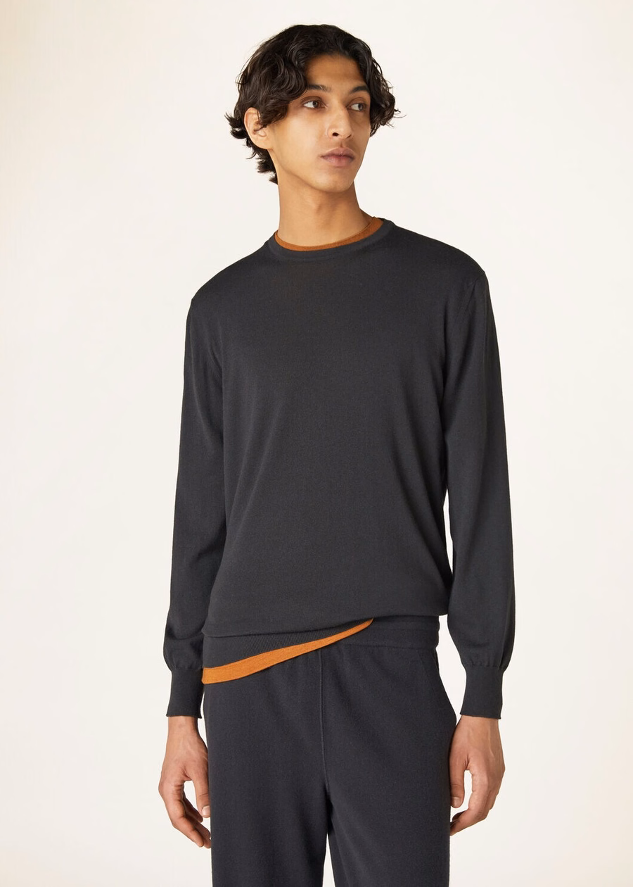 Cash Light Crewneck Cashmere Caviar
