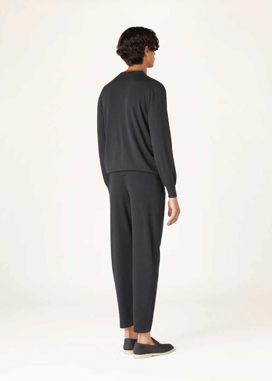 Cash Light Crewneck Cashmere Caviar