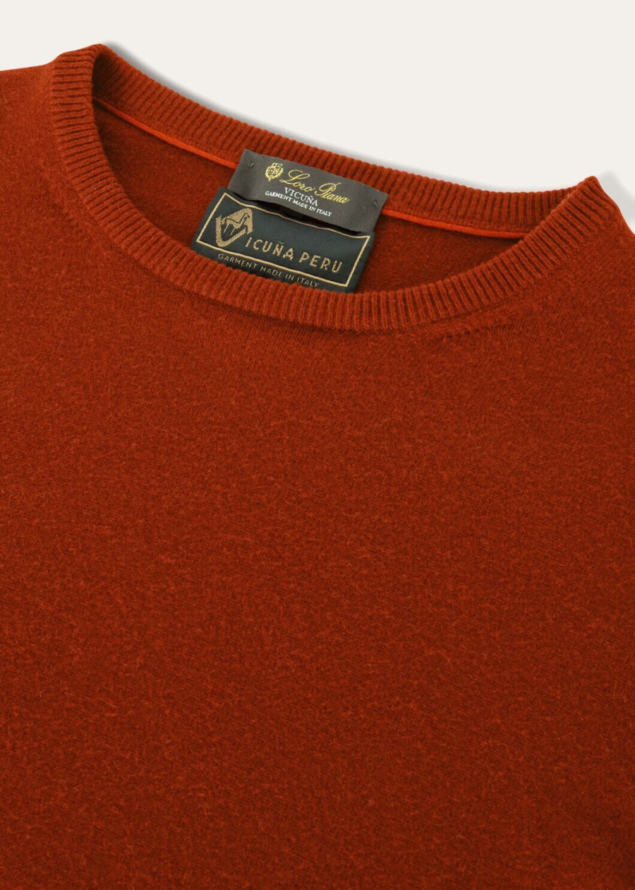 klassieke trui met ronde hals in de kleur vicuña rust.