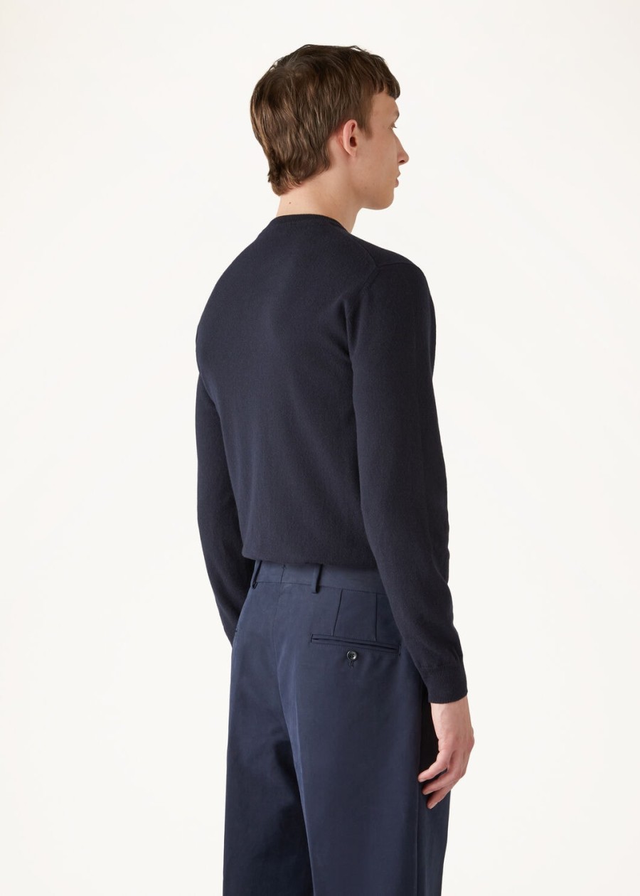 klassieke ronde halslijn van babykasjmier in marineblauw