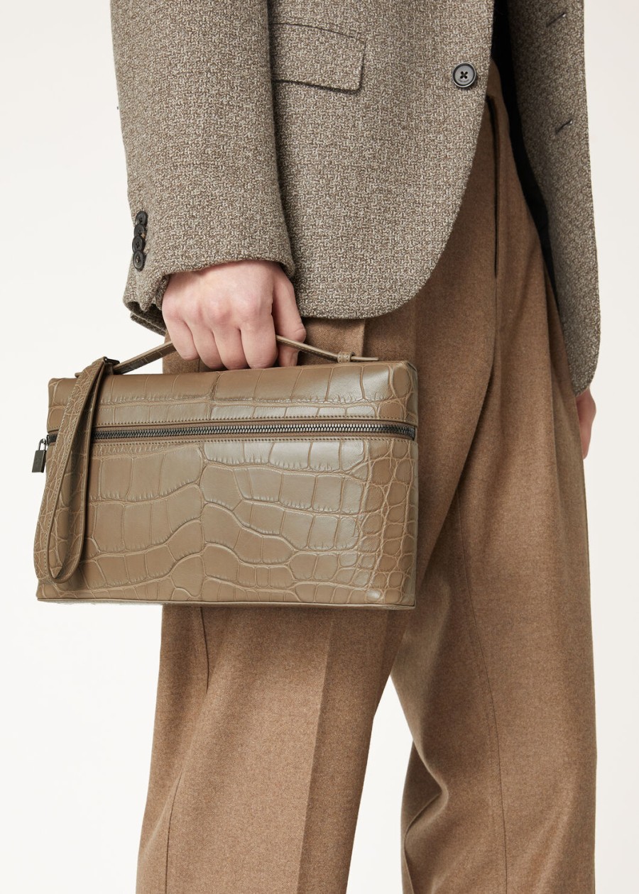l29 extra case in warm masticonyx alligator leather