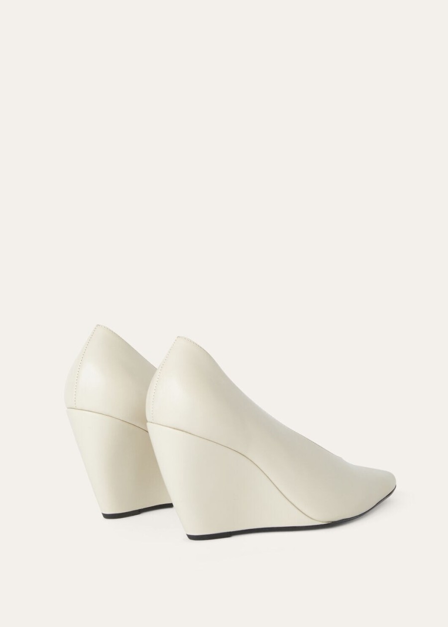 viola high wedge pumps met koekjes- en roomsmaak gemaakt van kalfsleer