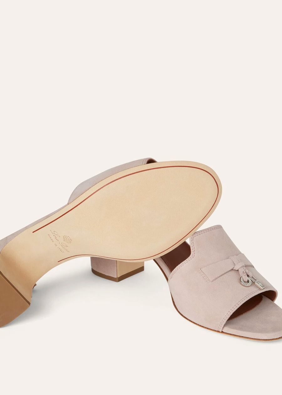 Zomerse Charms Sandalen van geitenleer in roze, moderne stijl