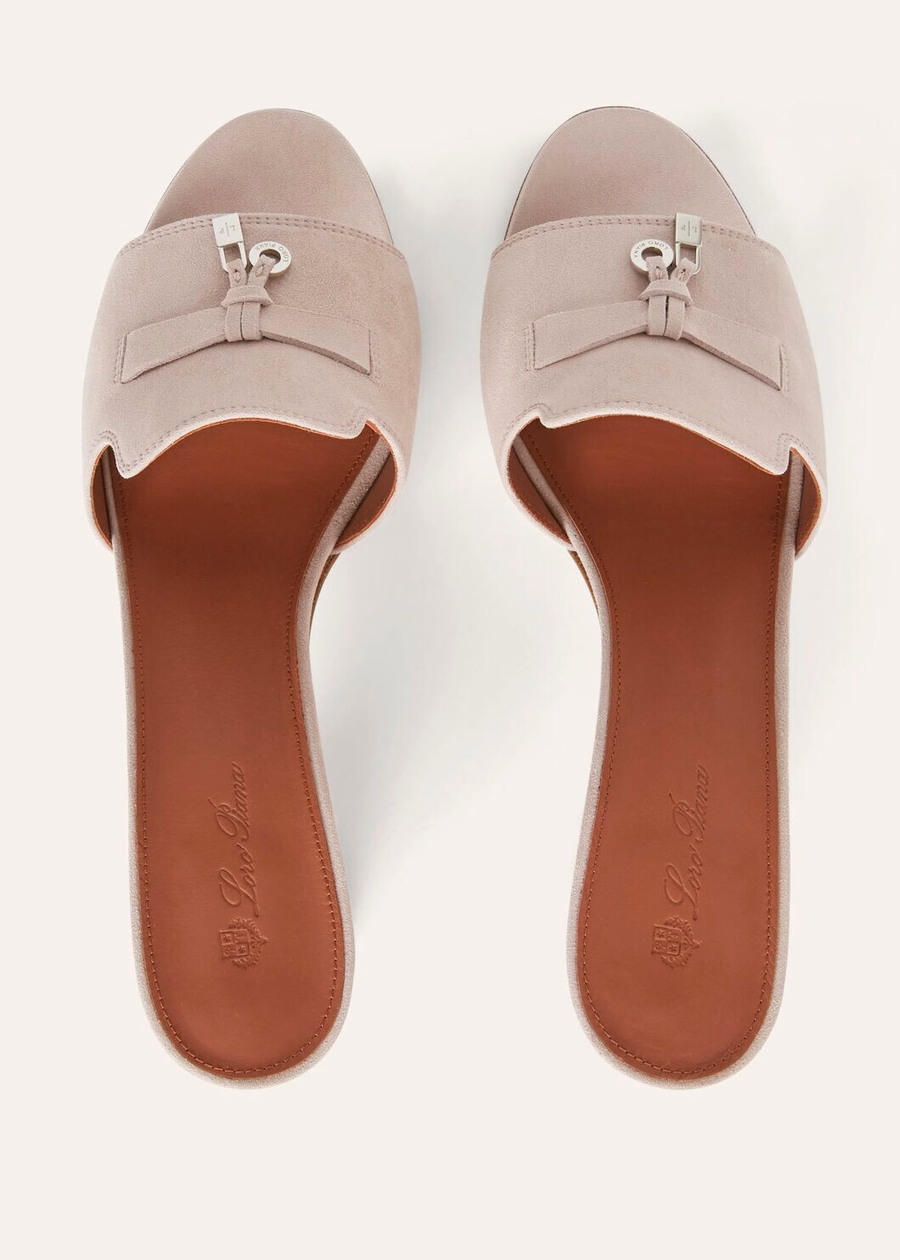 Zomerse Charms Sandalen van geitenleer in roze, moderne stijl
