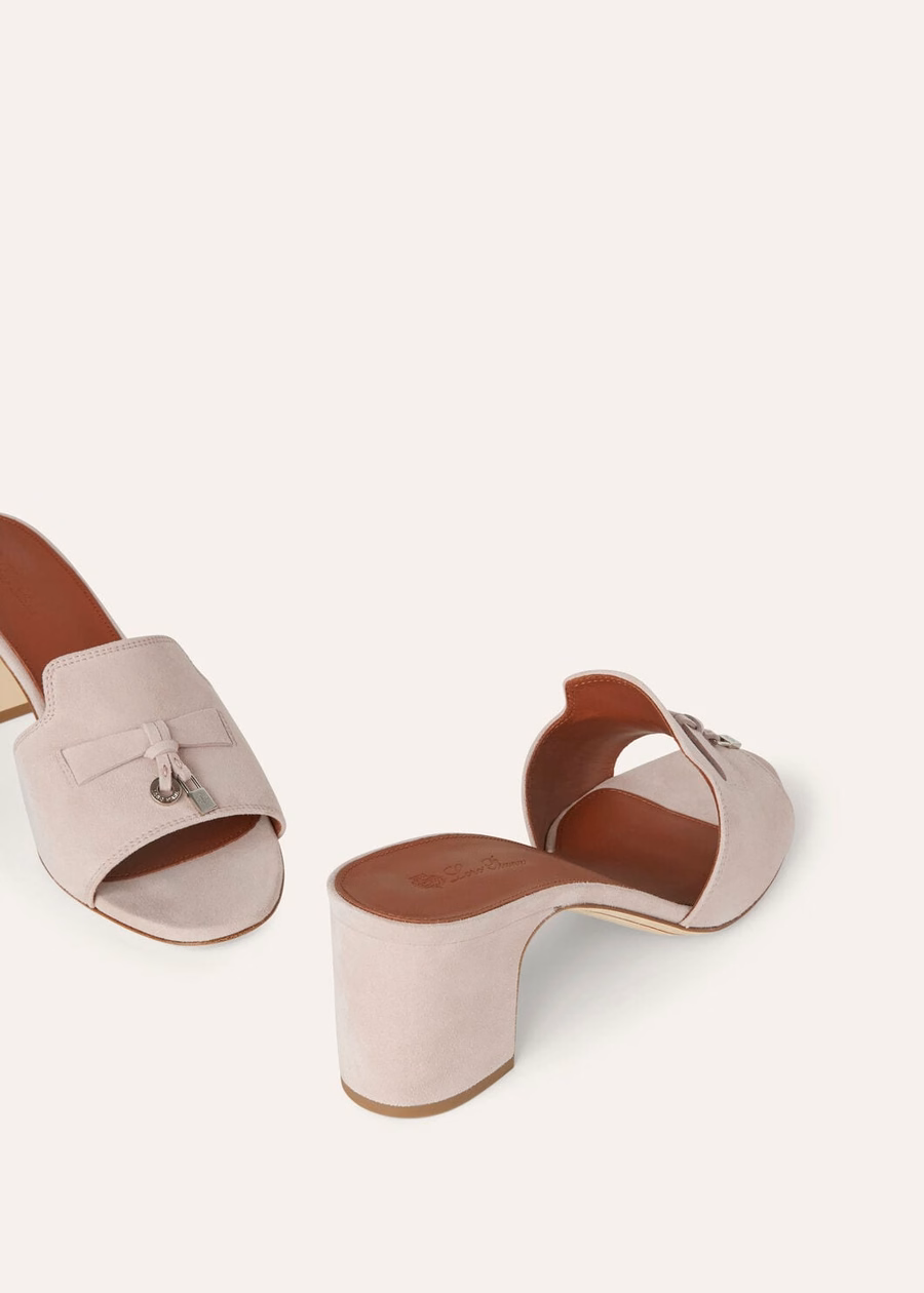 Zomerse Charms Sandalen van geitenleer in roze, moderne stijl