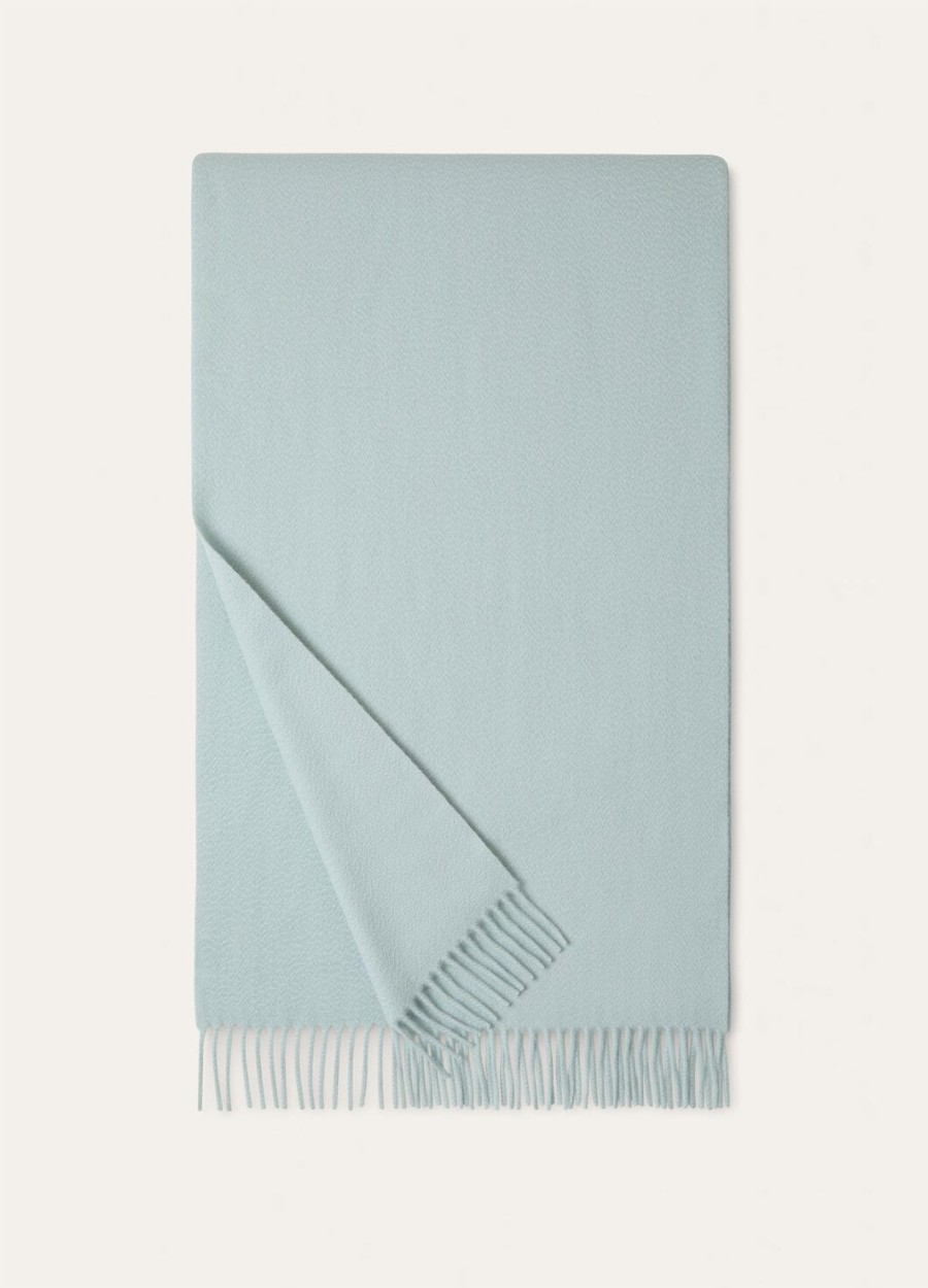 grote unita kasjmiersjaal in de kleur lichtblauw.