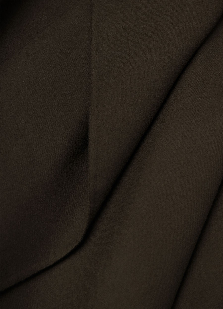 violet royal lightness pin zwarte rok