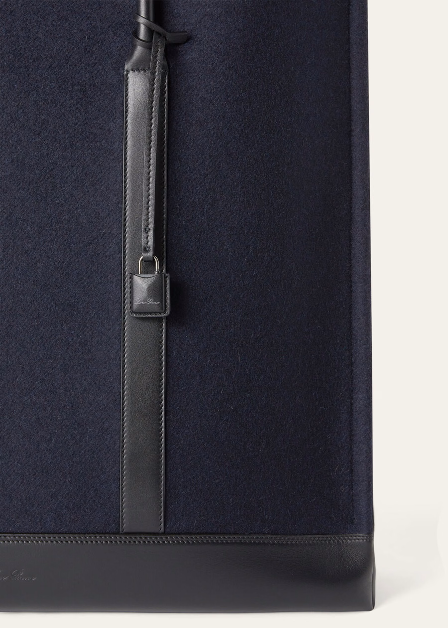 Grote kasjmier crossbodytas in marineblauw/zwart/antracietgrijs.