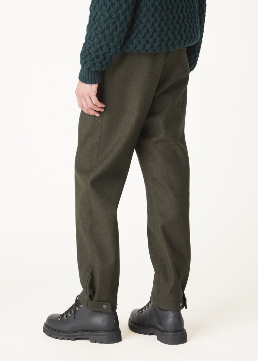 mees wollen broek in houtskoolkleur met schaduweffect